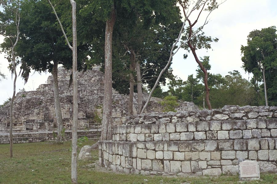 Becán: Structure II