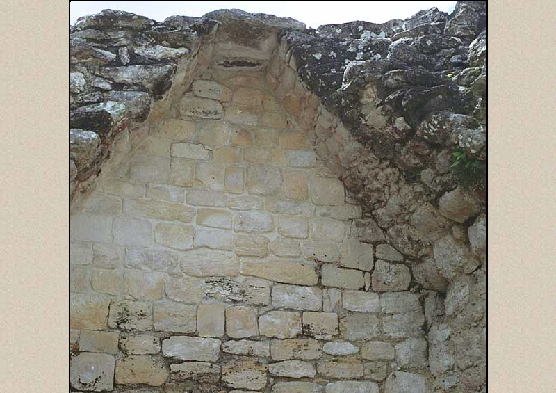 Becán: Ancient masonry