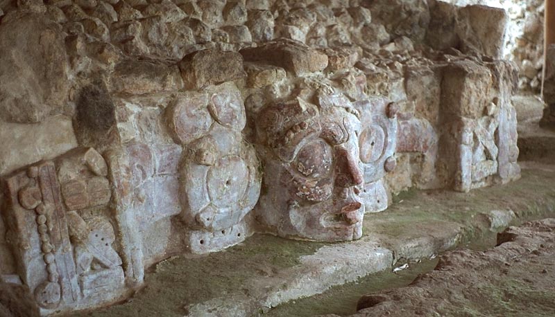 Edzná: Temple of the Masks, mask to right of center stair