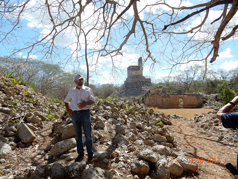 The Mirador Complex and the South Complex Plazoletas
