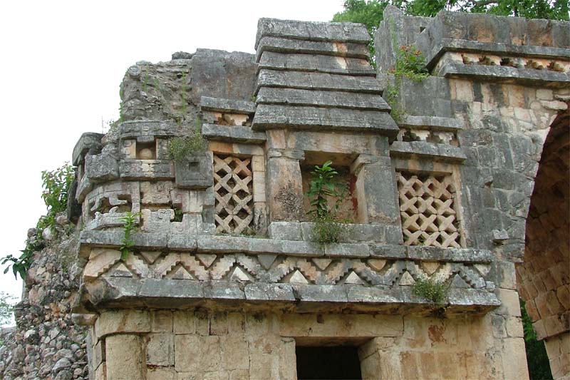 Labna Arch, west side detail