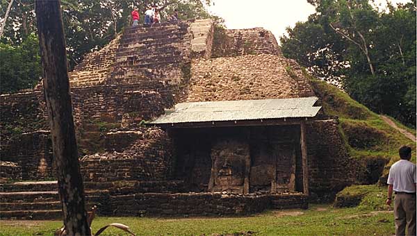 Lamanai Structure N9-56