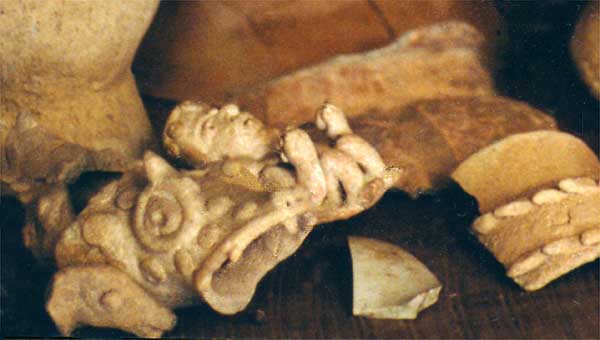 Lamanai museum: pottery figure