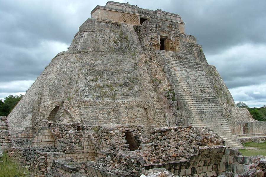 Uxmal, Photo of Pyramid of the Magician