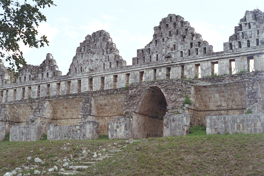 Uxmal, House of the Doves: Use of Quadrangles in Uxmal city planning