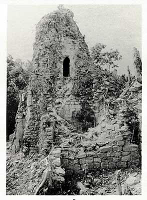 Xpujil: Ruppert's 1943 photo of South Tower