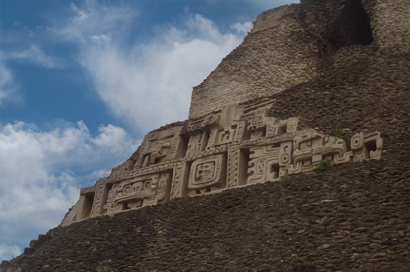 Xunantunich, Str. A-6